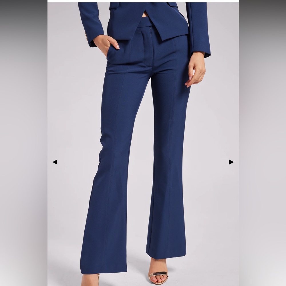 💙💙 Generation Love- Luca Crepe Pants- size 2 💙💙